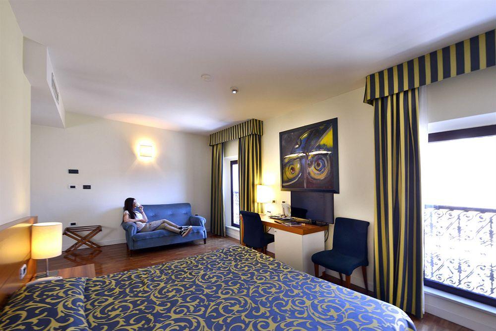 Mercure Ferrara Hotel Esterno foto