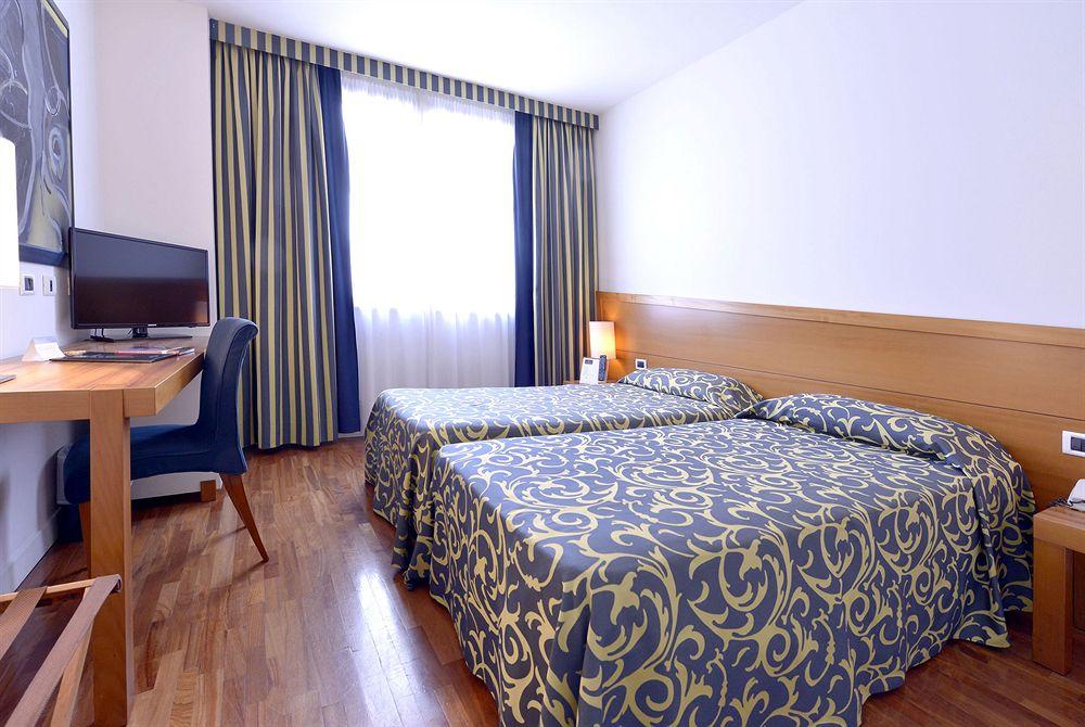 Mercure Ferrara Hotel Esterno foto